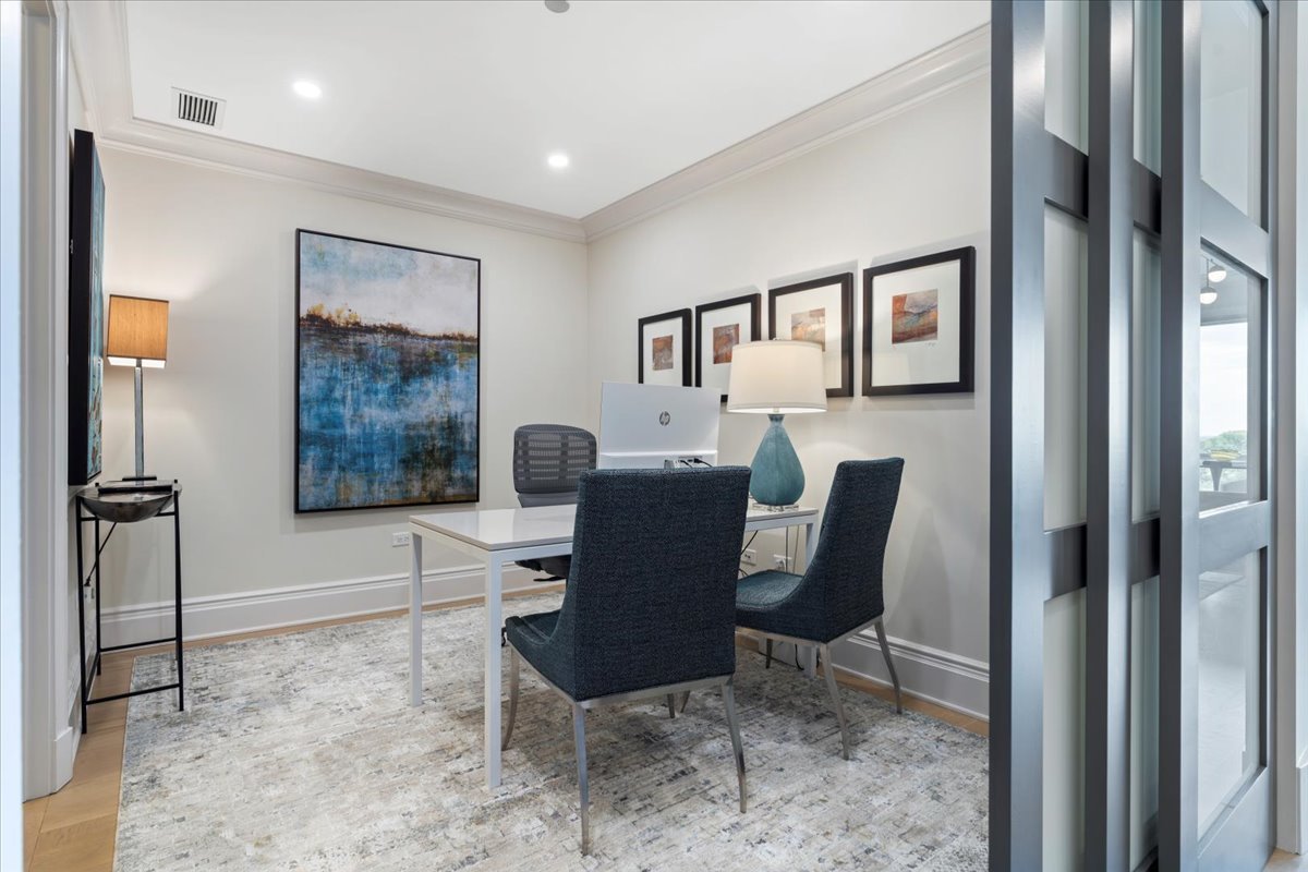 2550 N Lakeview Ave #S605 Chicago, IL 60614