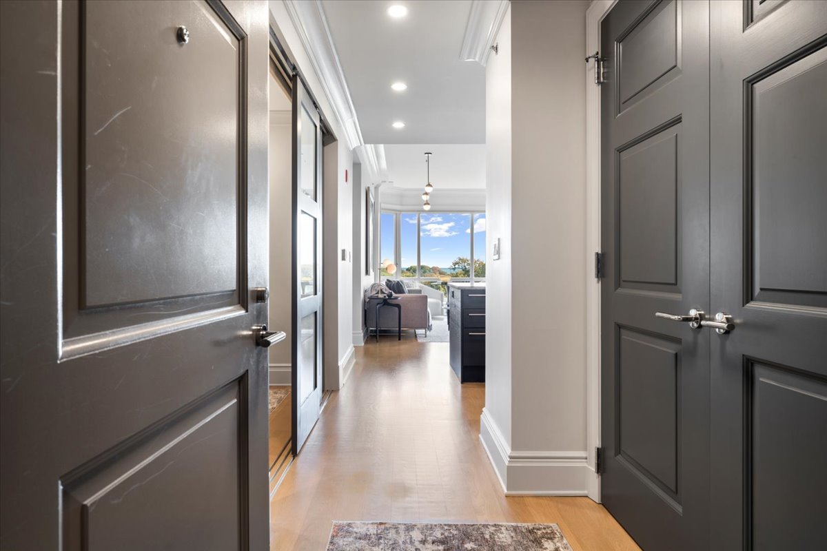 2550 N Lakeview Ave #S605 Chicago, IL 60614