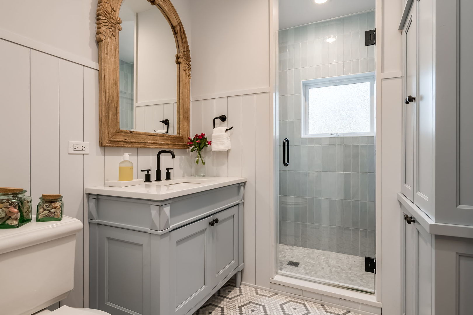 806 N Grv Ave Oak Park, IL 60302