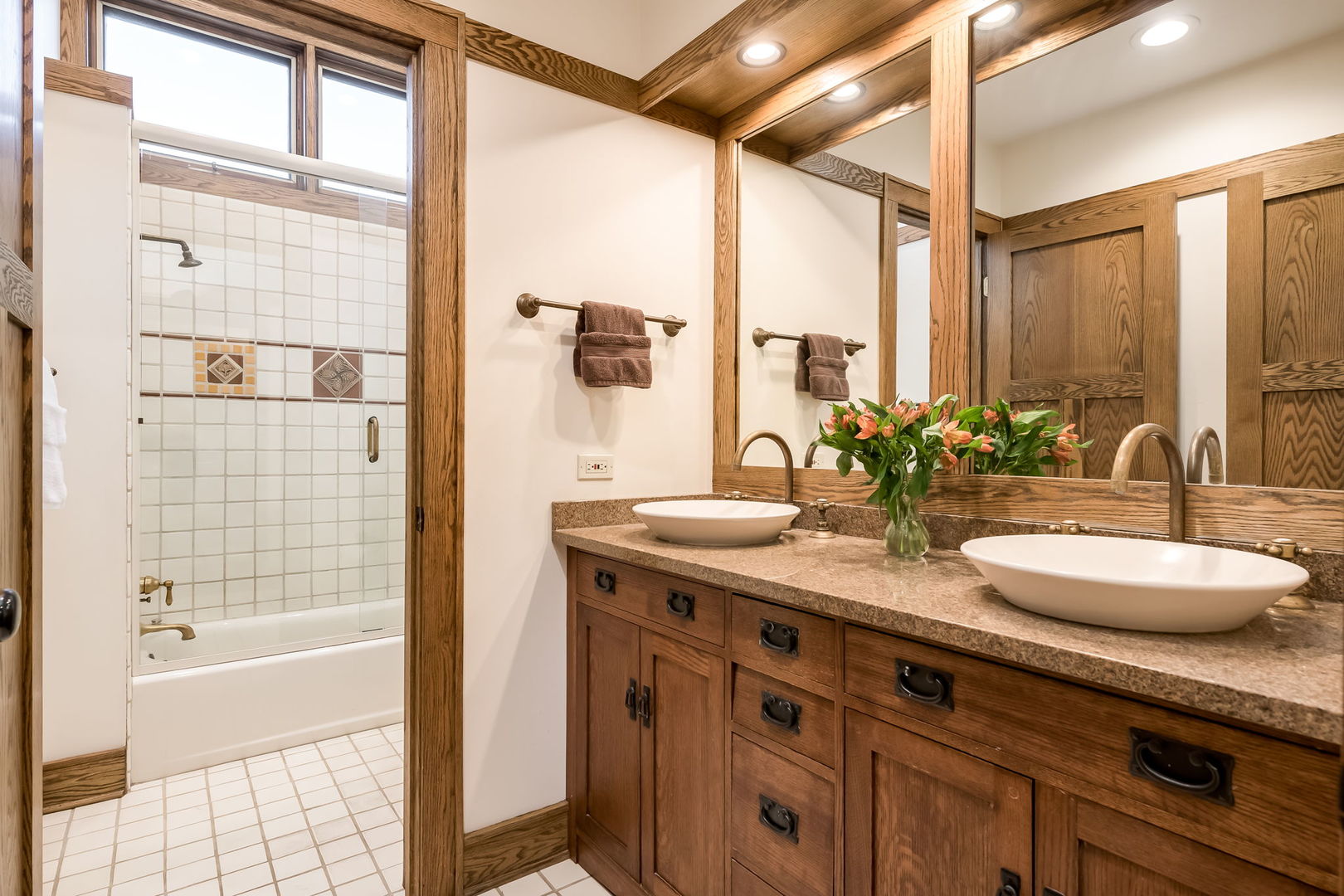 806 N Grv Ave Oak Park, IL 60302