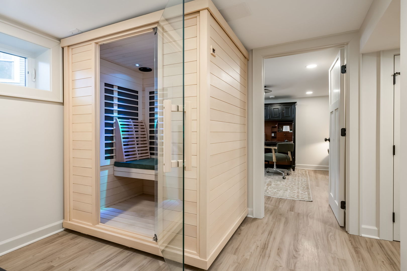 806 N Grv Ave Oak Park, IL 60302