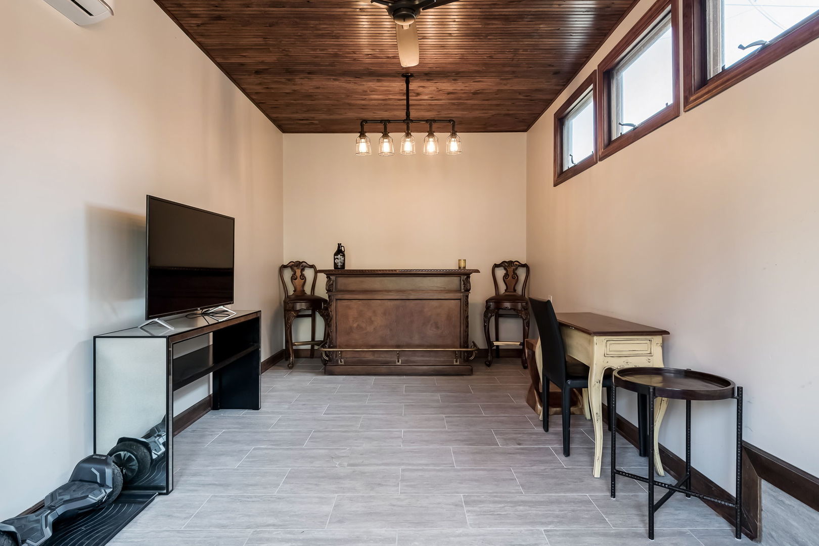 806 N Grv Ave Oak Park, IL 60302