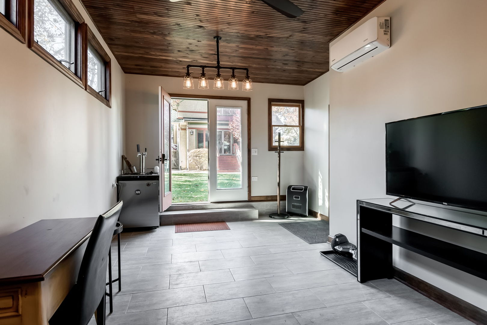 806 N Grv Ave Oak Park, IL 60302