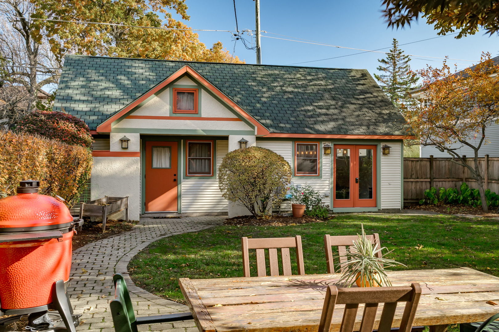 806 N Grv Ave Oak Park, IL 60302