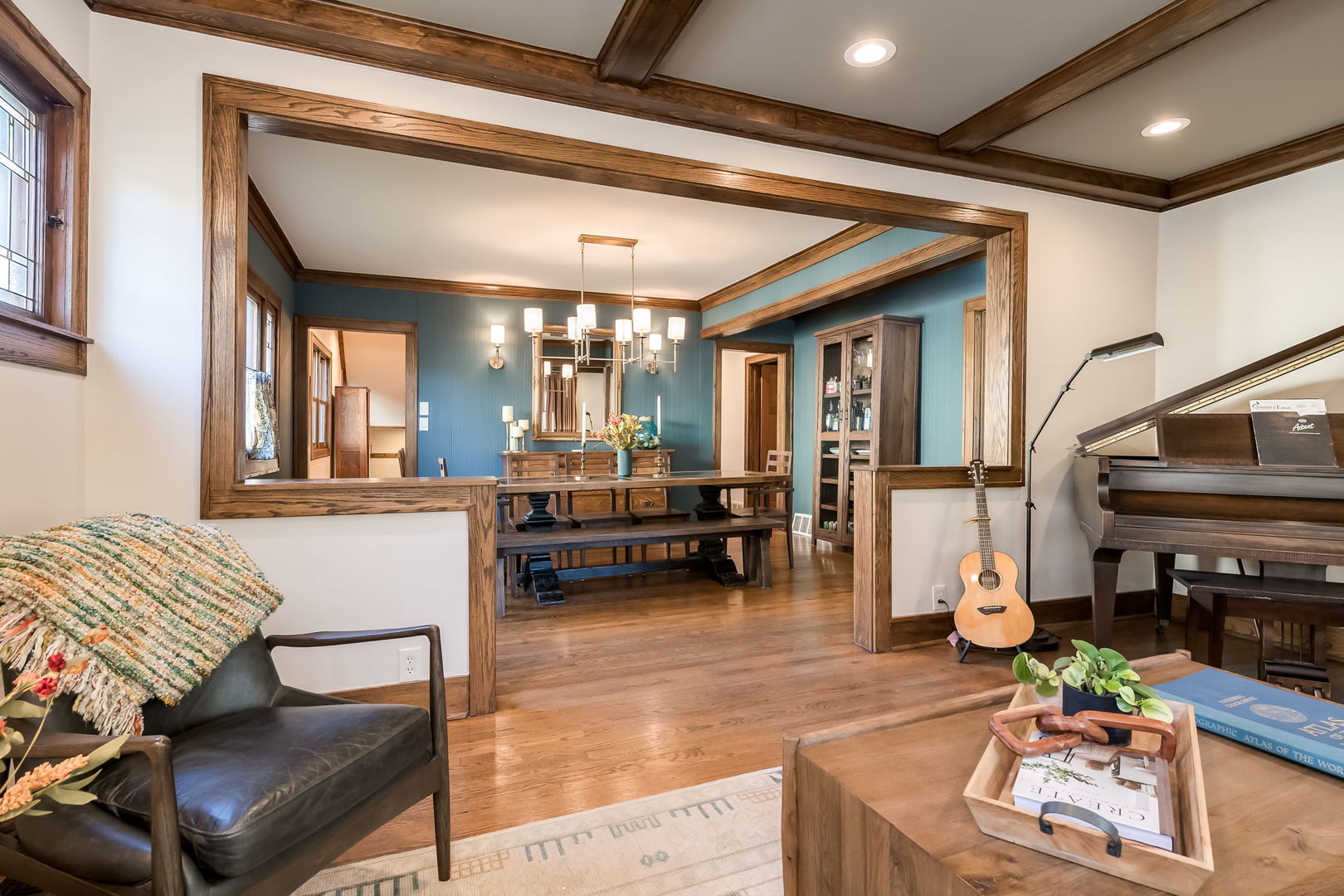 806 N Grv Ave Oak Park, IL 60302