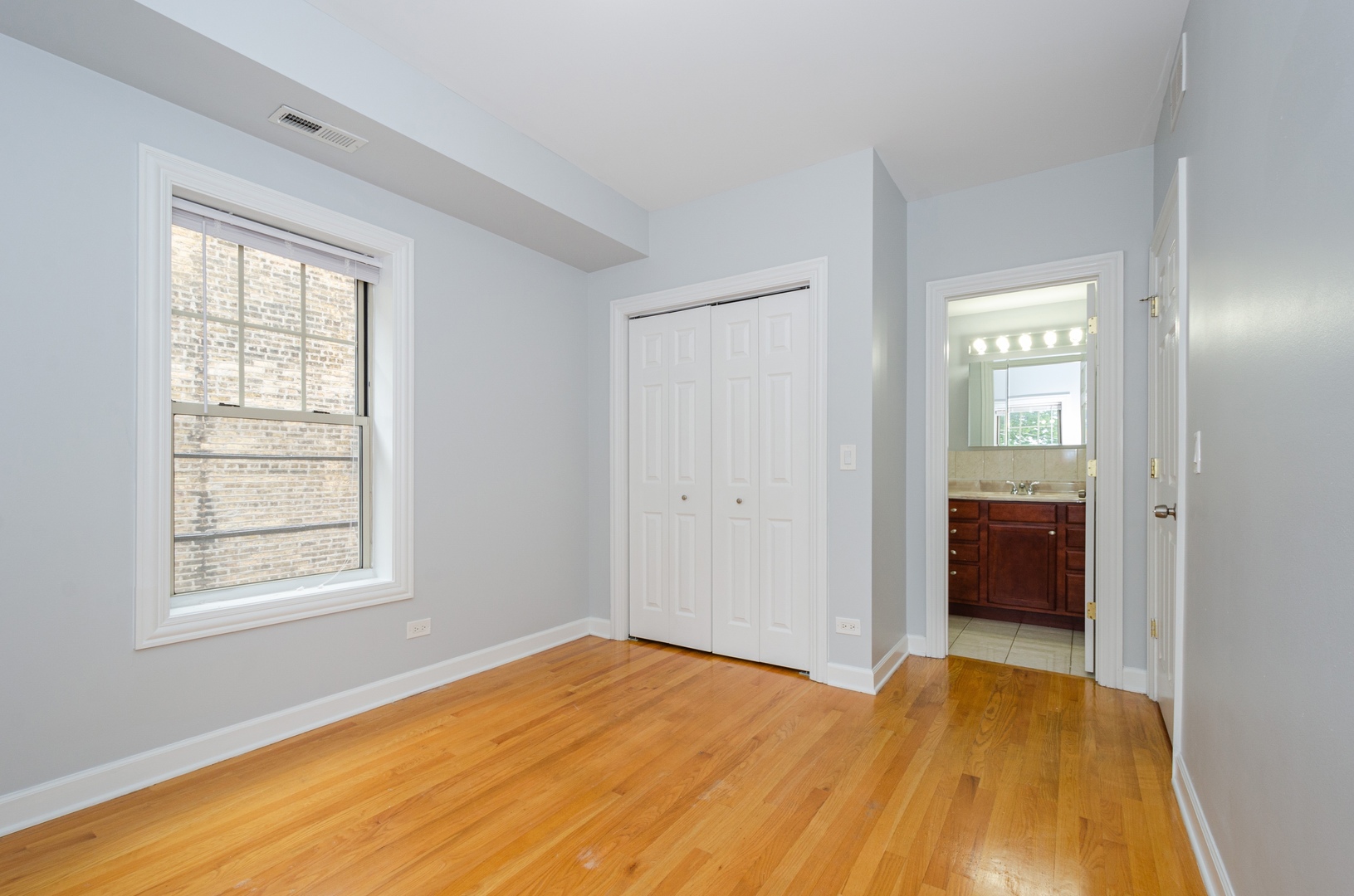 7357 N Ashland Blvd #2 Chicago, IL 60626