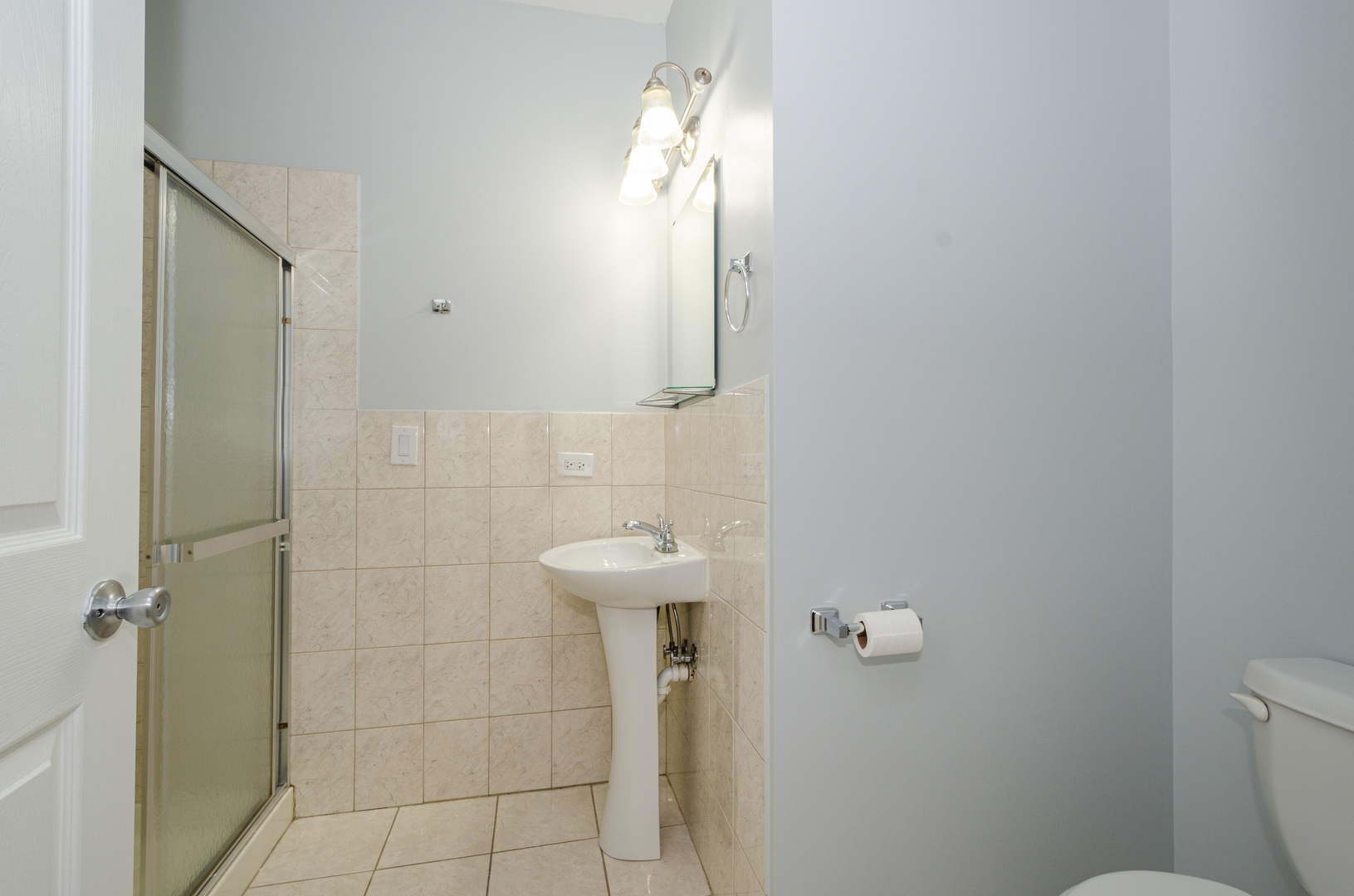 7357 N Ashland Blvd #2 Chicago, IL 60626
