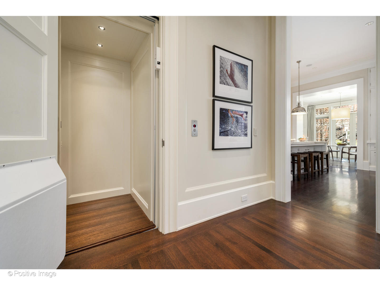 1853 N Burling St Chicago, IL 60614