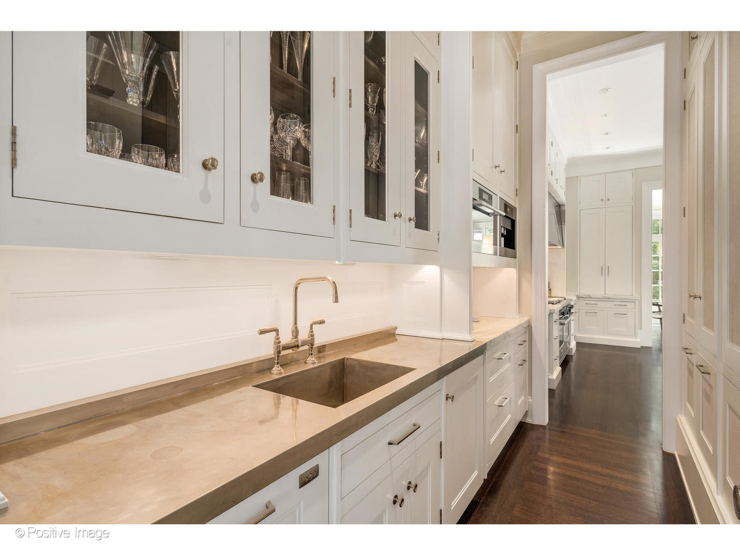 1853 N Burling St Chicago, IL 60614