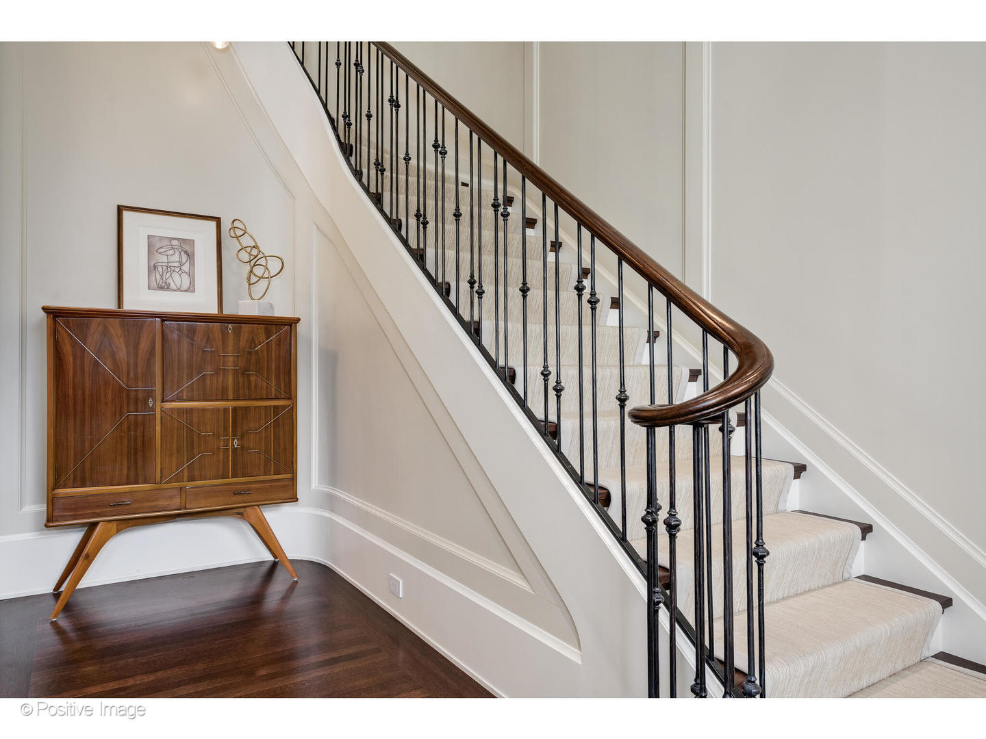 1853 N Burling St Chicago, IL 60614