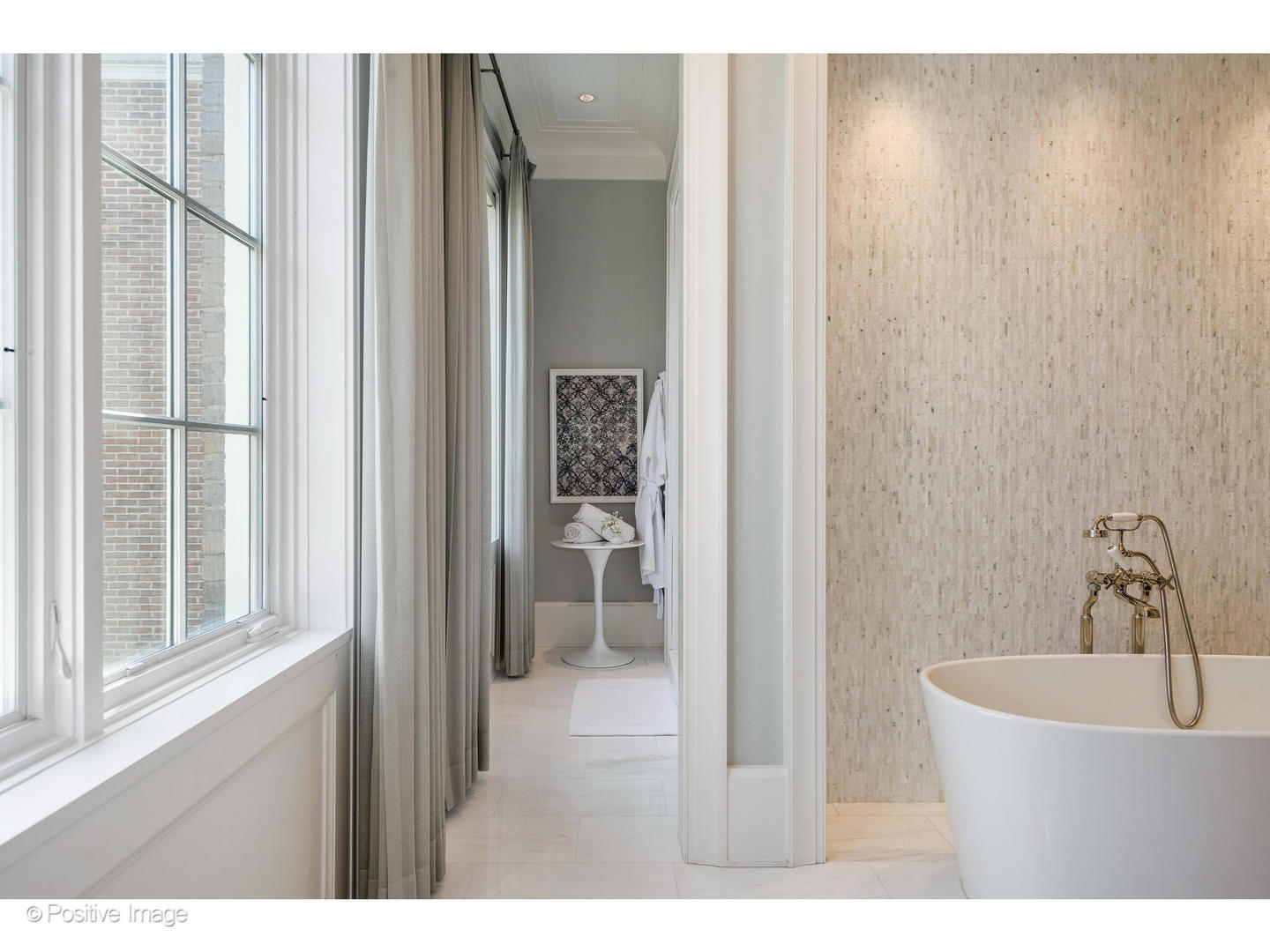 1853 N Burling St Chicago, IL 60614