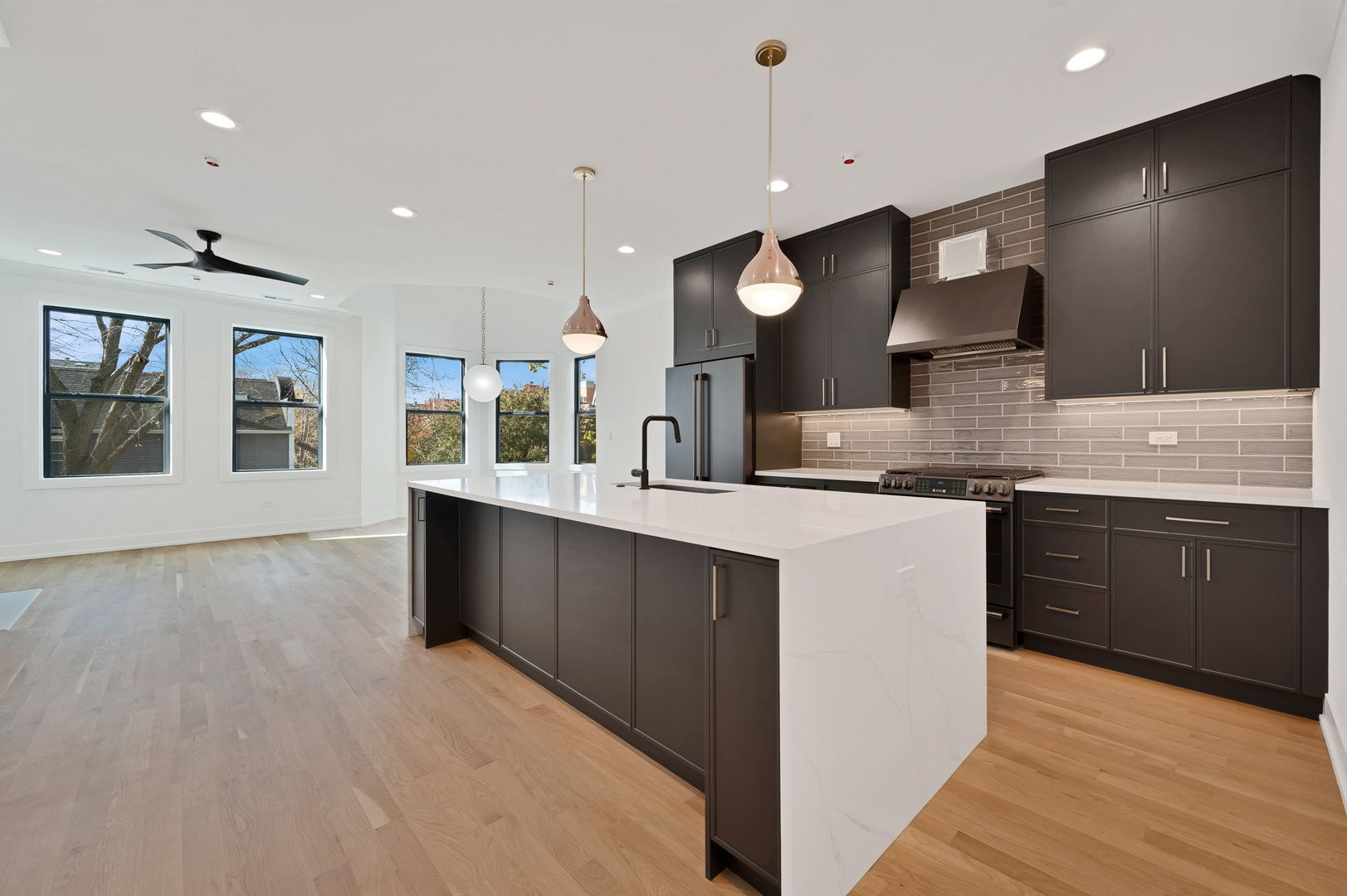 1404 W George St #PH Chicago, IL 60657