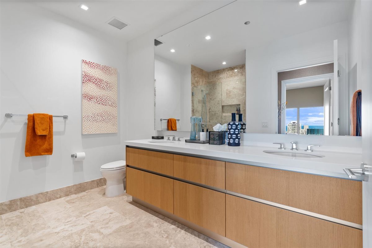 363 E Wacker Dr #4206 Chicago, IL 60601