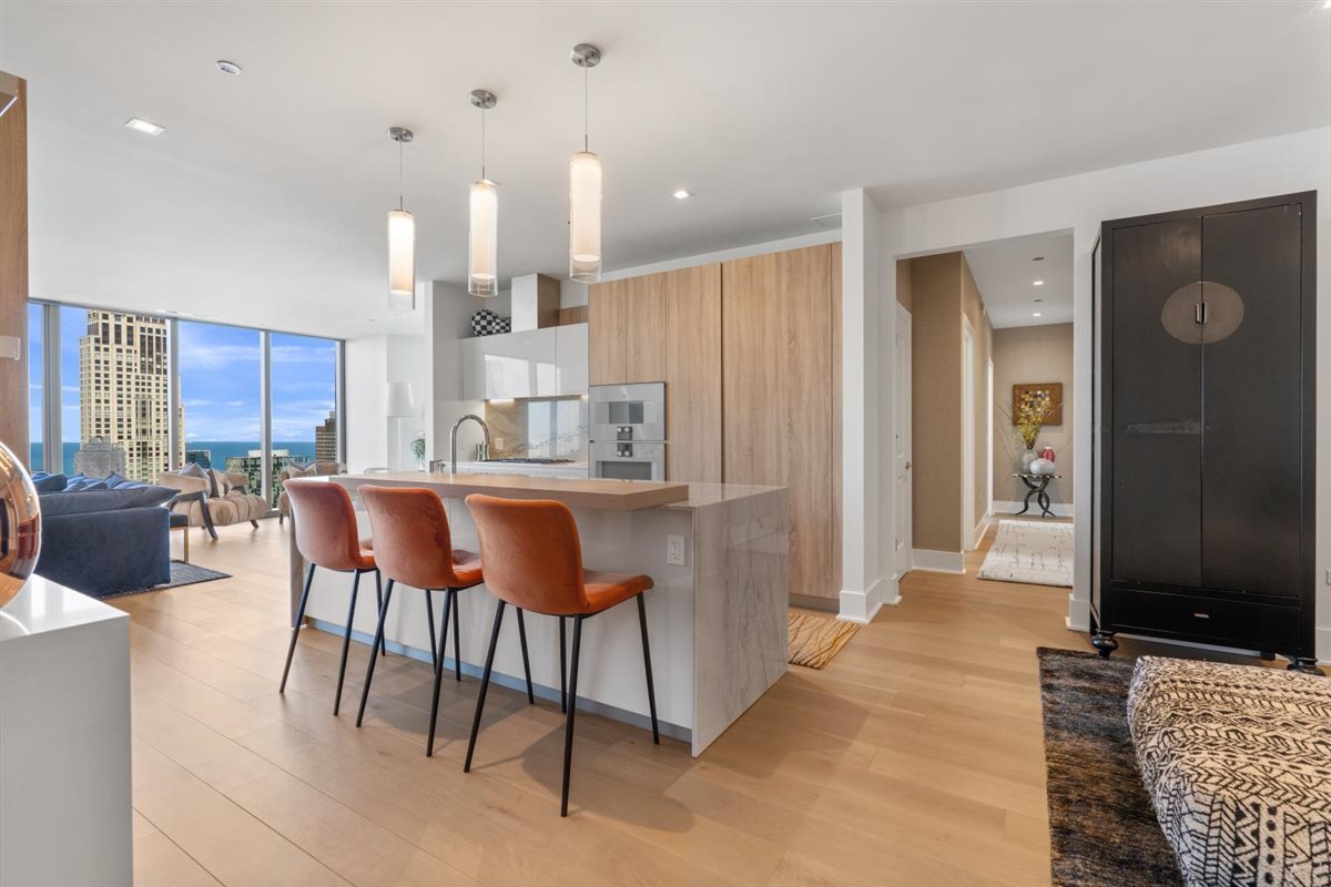 363 E Wacker Dr #4206 Chicago, IL 60601