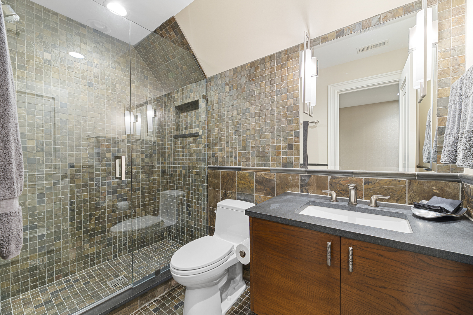 1755 Sunnyside Ave Highland Park, IL 60035