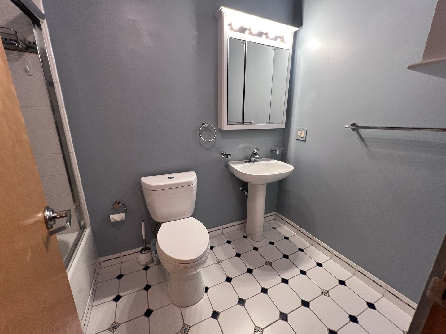 1000 W WASHINGTON Blvd #344 Chicago, IL 60607