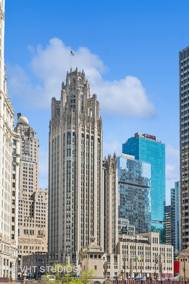 435 N Michigan Ave #1203
