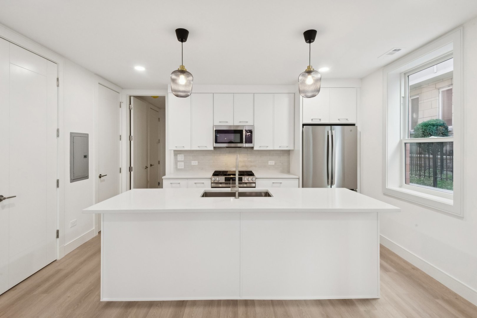 2323 N Lister Ave Chicago, IL 60614