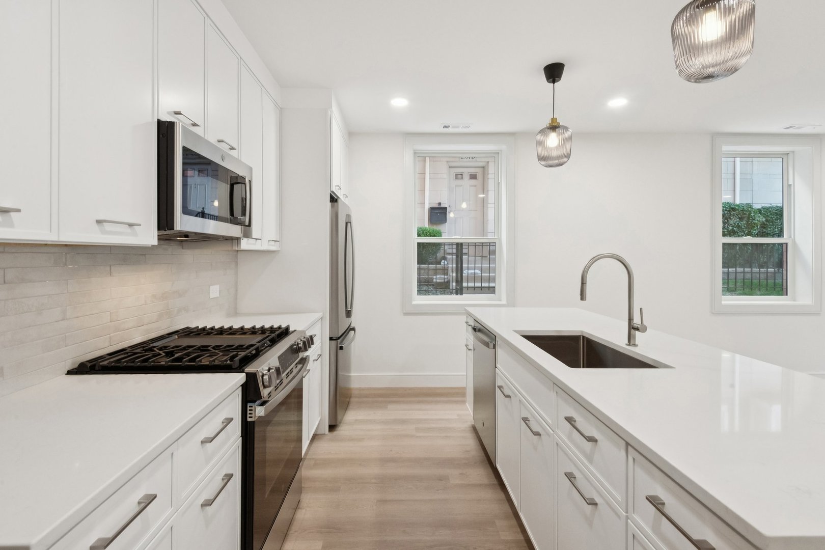 2323 N Lister Ave Chicago, IL 60614