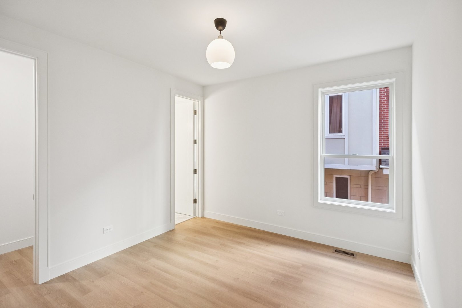 2323 N Lister Ave Chicago, IL 60614