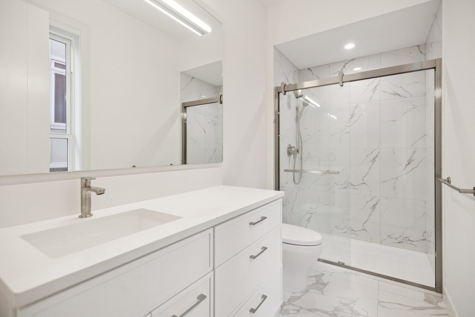 2323 N Lister Ave Chicago, IL 60614