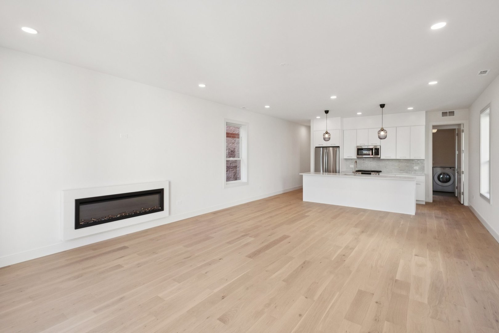 2323 N Lister Ave Chicago, IL 60614