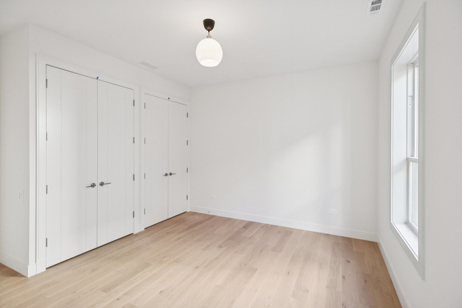 2323 N Lister Ave Chicago, IL 60614