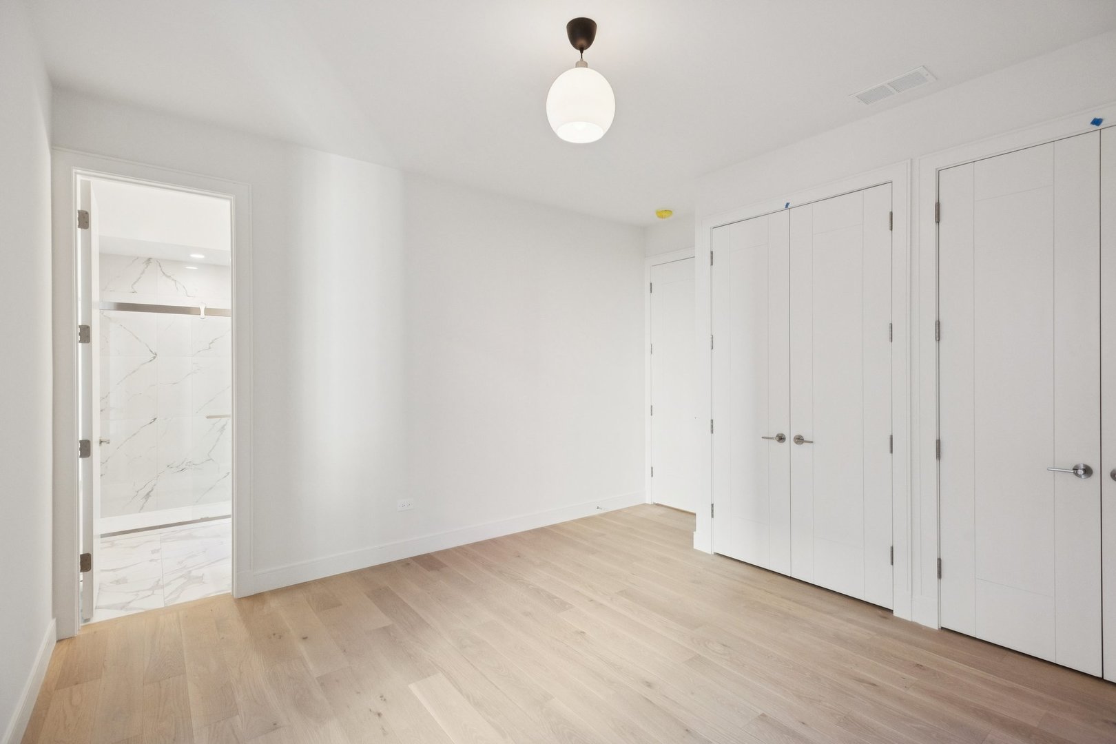 2323 N Lister Ave Chicago, IL 60614