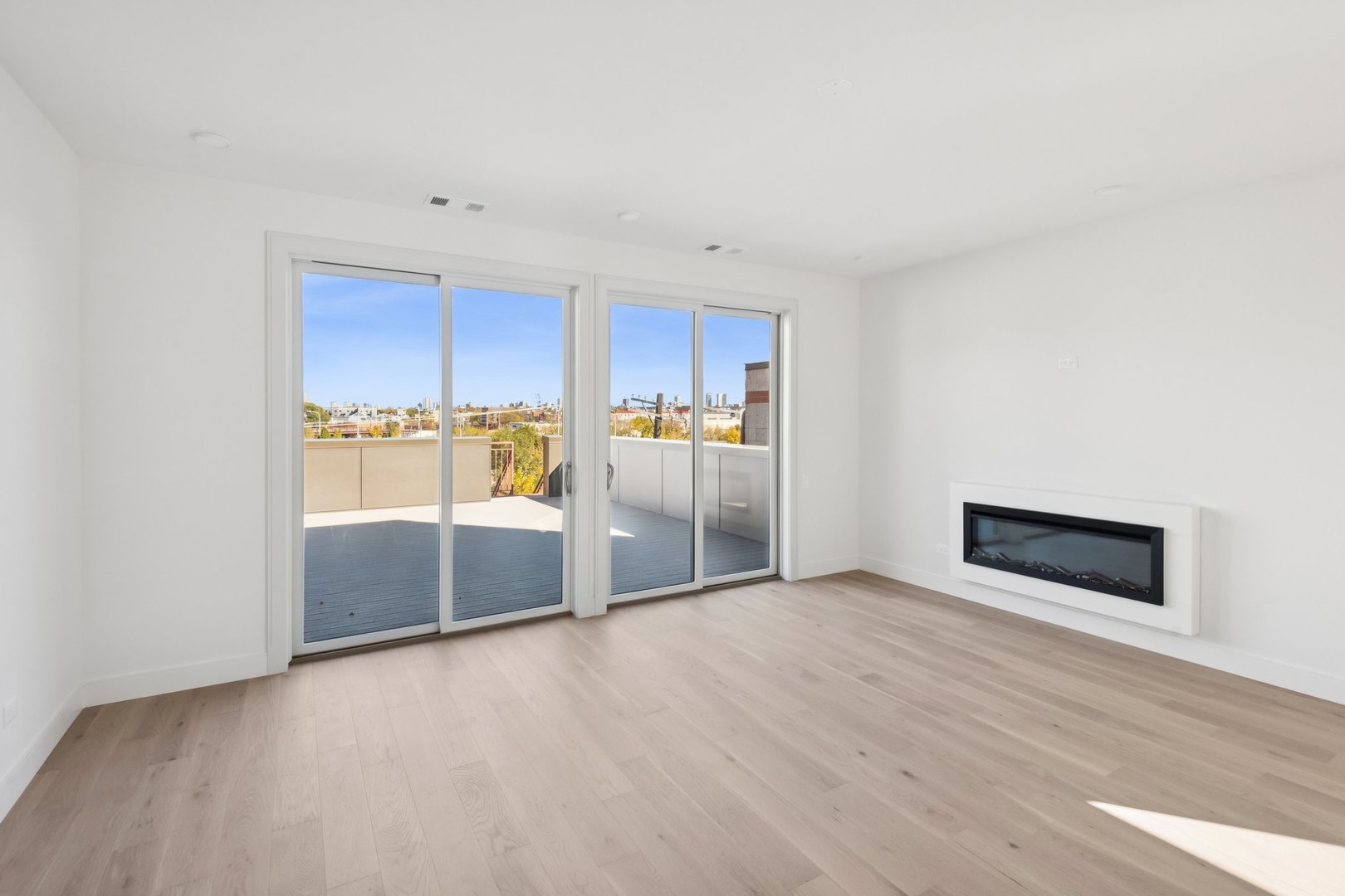 2323 N Lister Ave Chicago, IL 60614