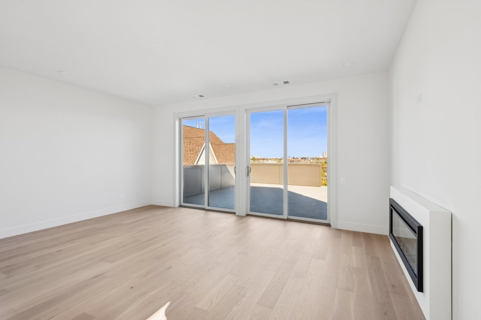 2323 N Lister Ave Chicago, IL 60614