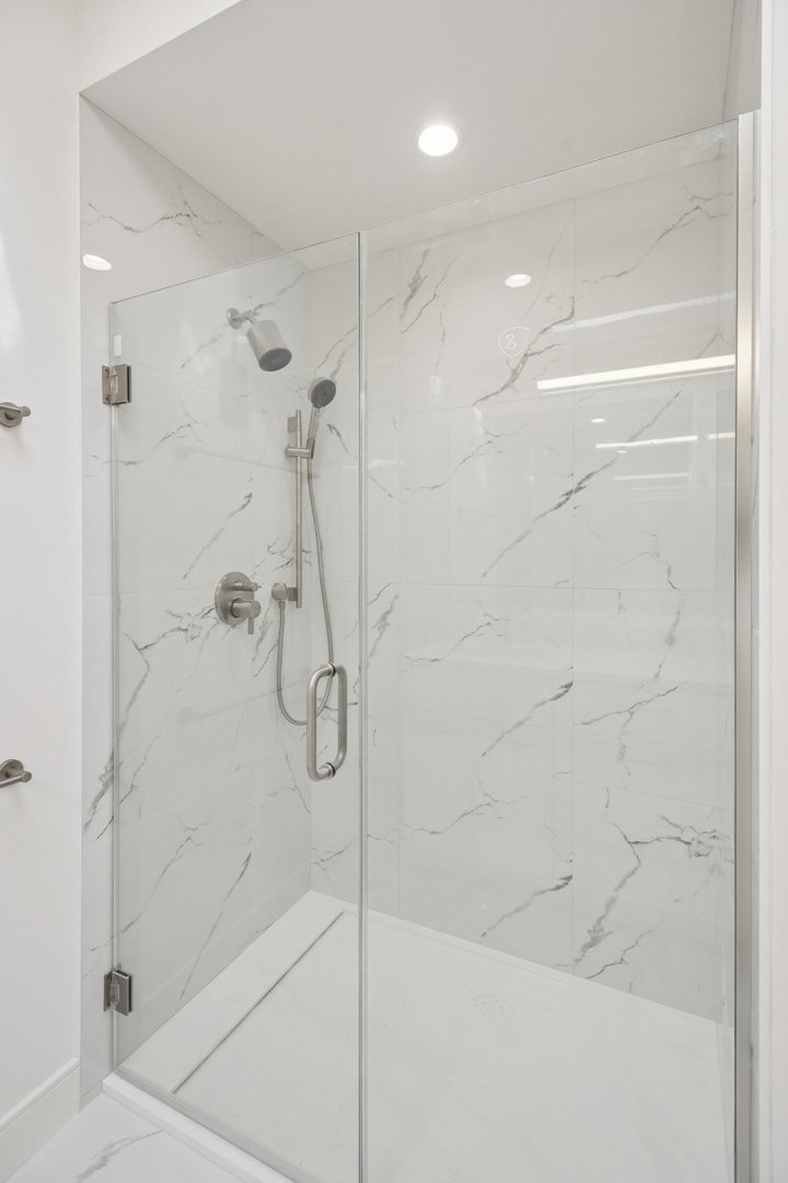 2323 N Lister Ave Chicago, IL 60614