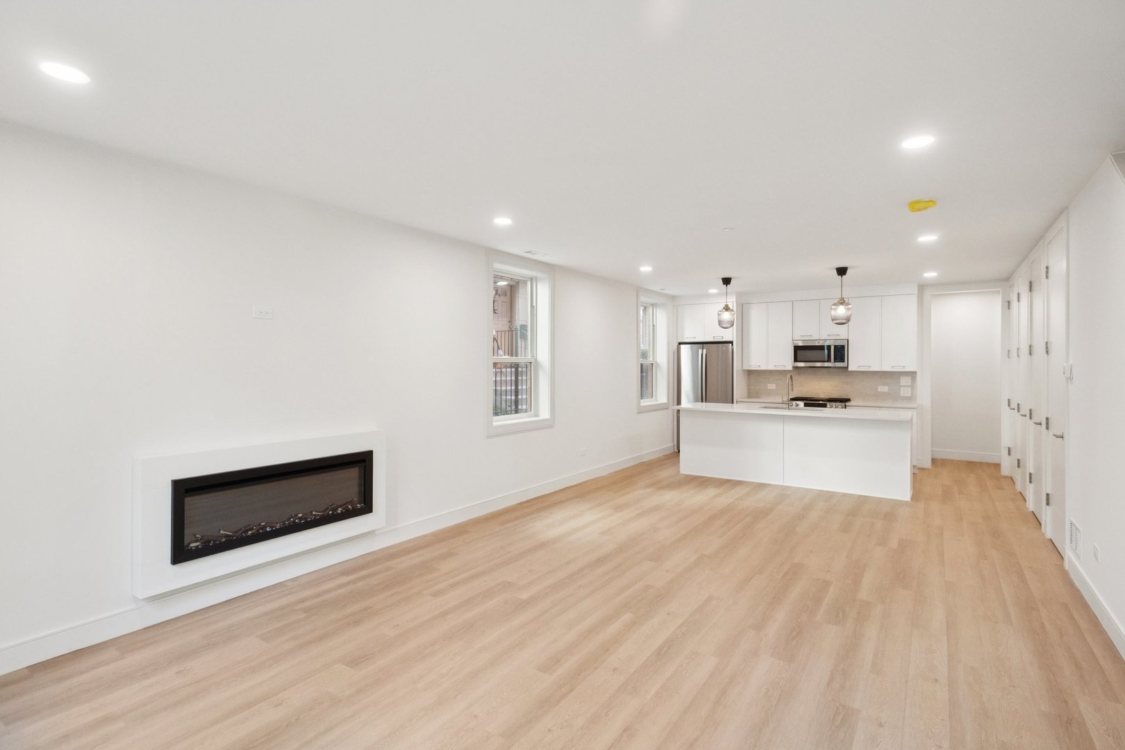 2323 N Lister Ave Chicago, IL 60614