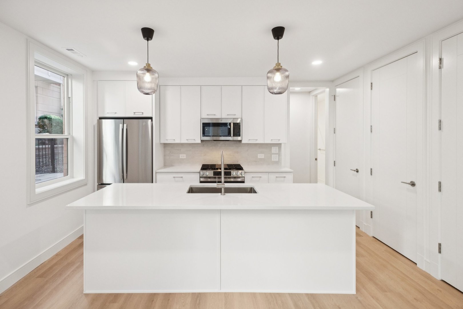 2323 N Lister Ave Chicago, IL 60614