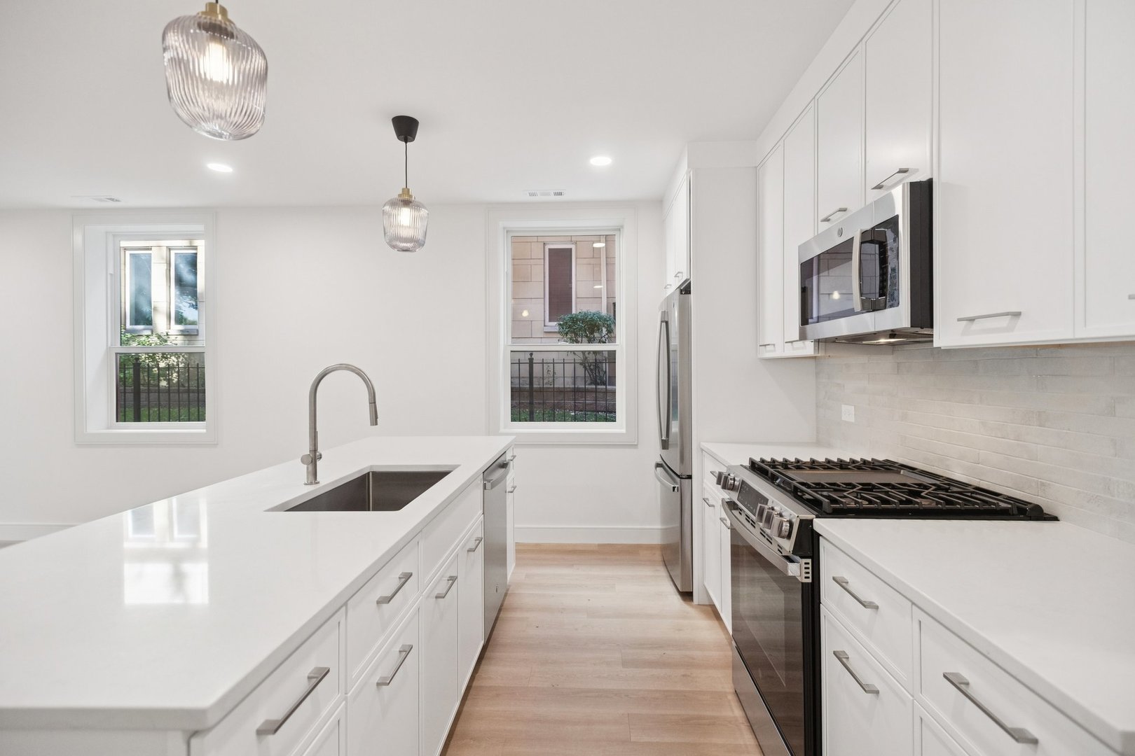 2323 N Lister Ave Chicago, IL 60614