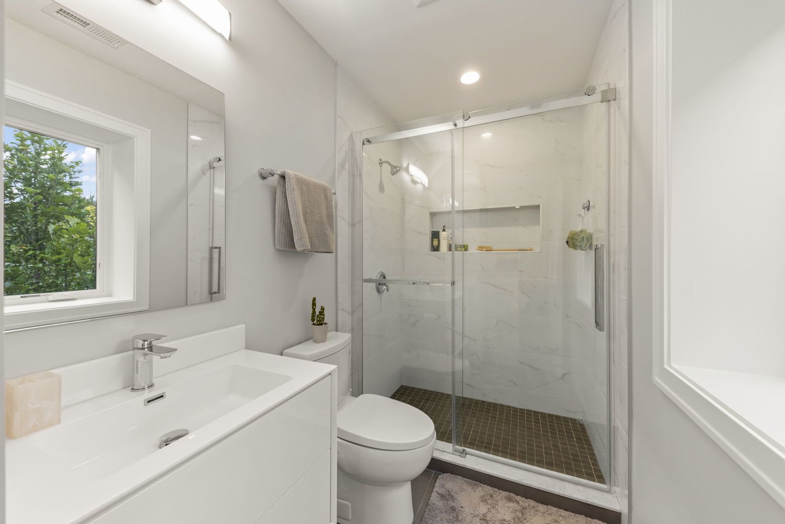 1126 Pitner Ave Evanston, IL 60202