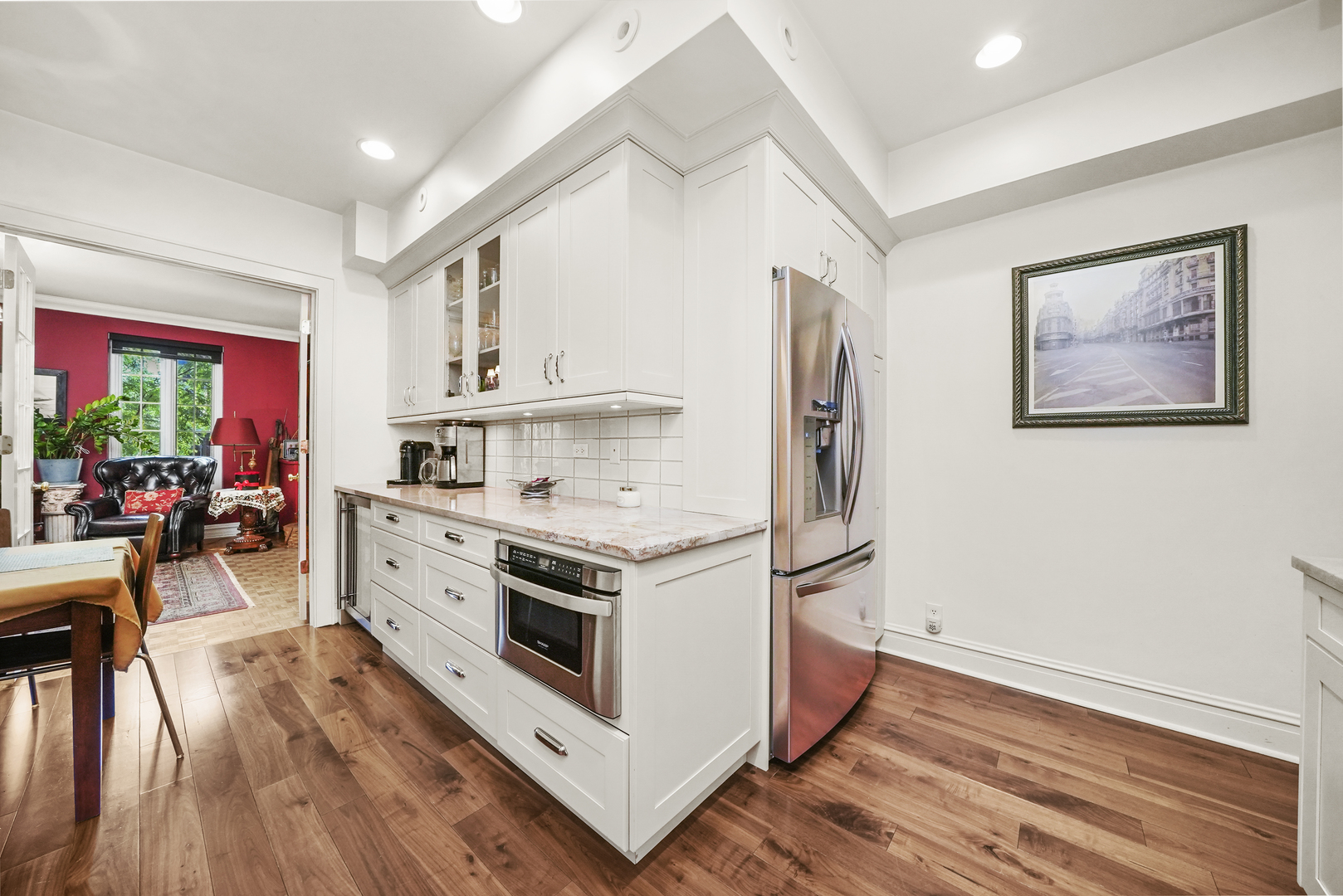 500 W BARRY Ave #2E Chicago, IL 60657