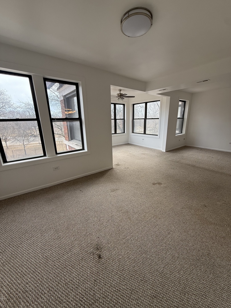 5726 S King Dr #3A Chicago, IL 60637