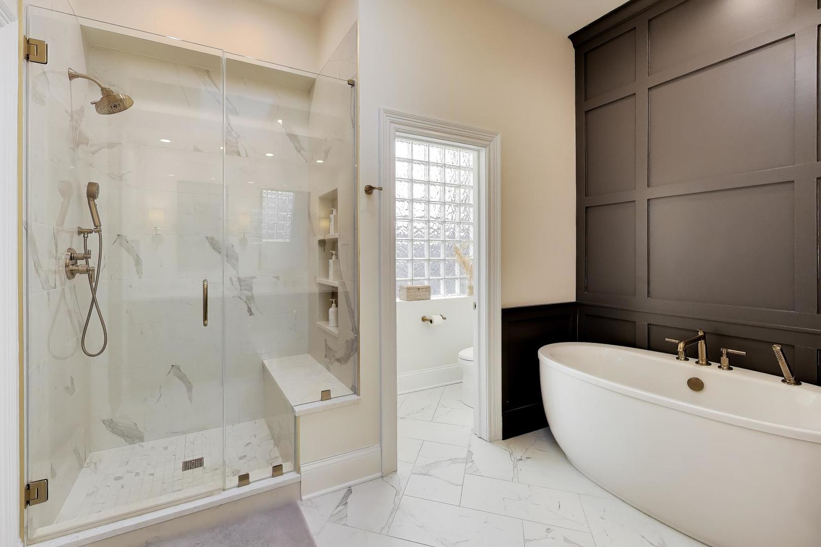 2030 N Hoyne Ave Chicago, IL 60647