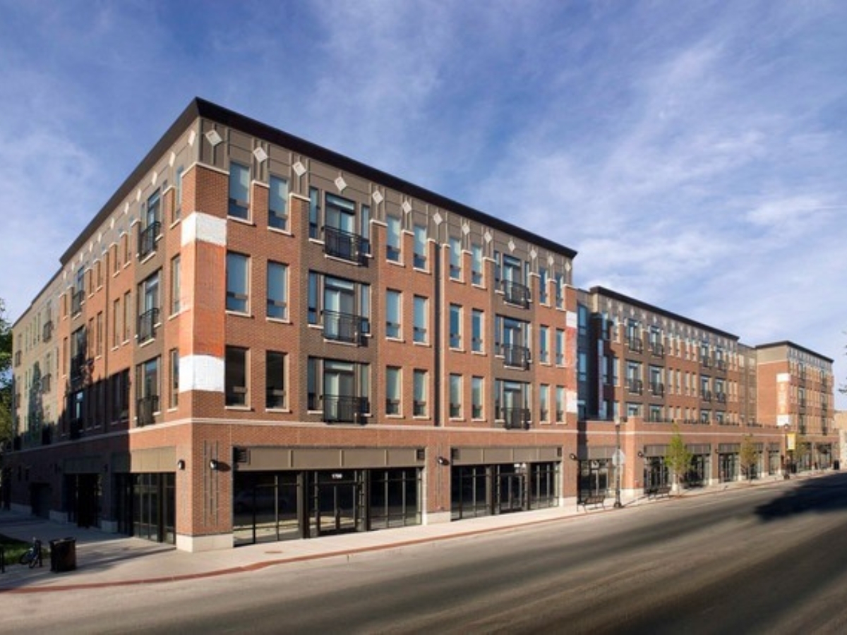 1720 Central St #219 Evanston, IL 60201