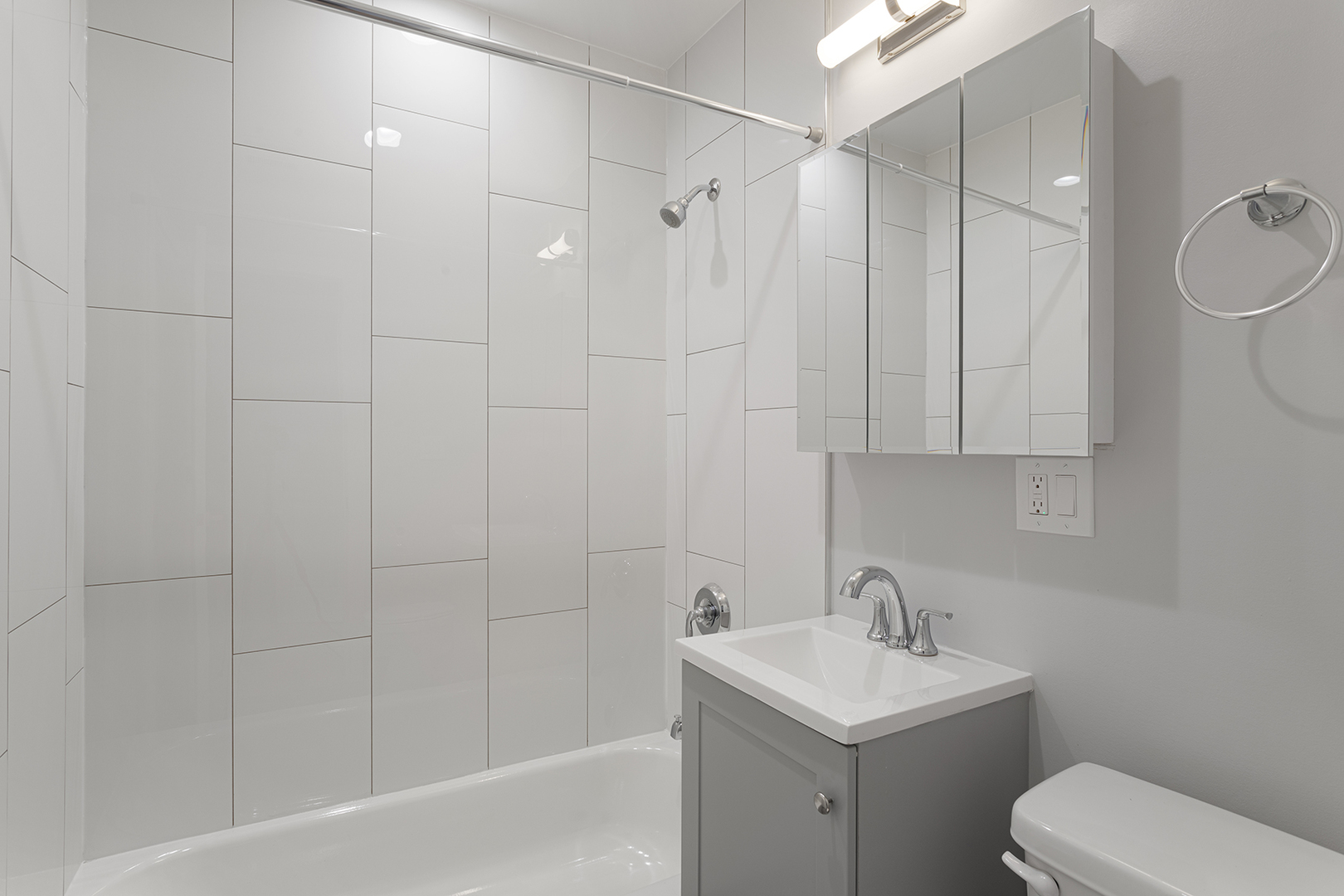 7070 N Sheridan Ave #4S Chicago, IL 60626