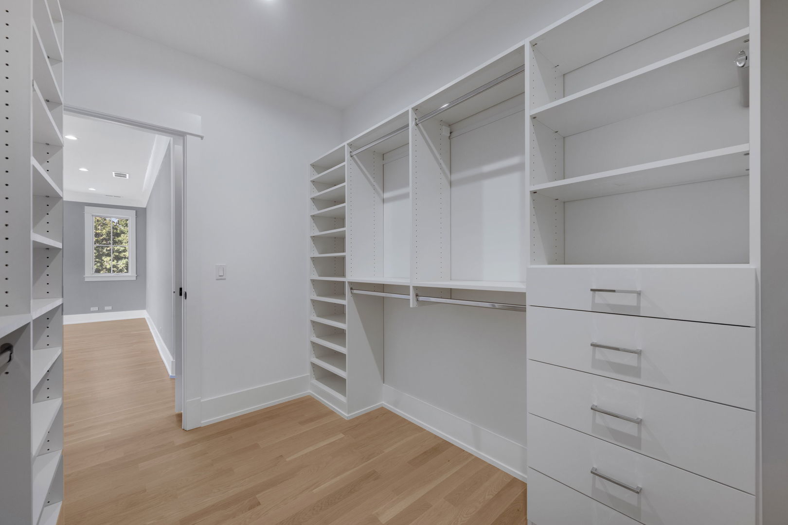 1025 Central Ave Wilmette, IL 60091