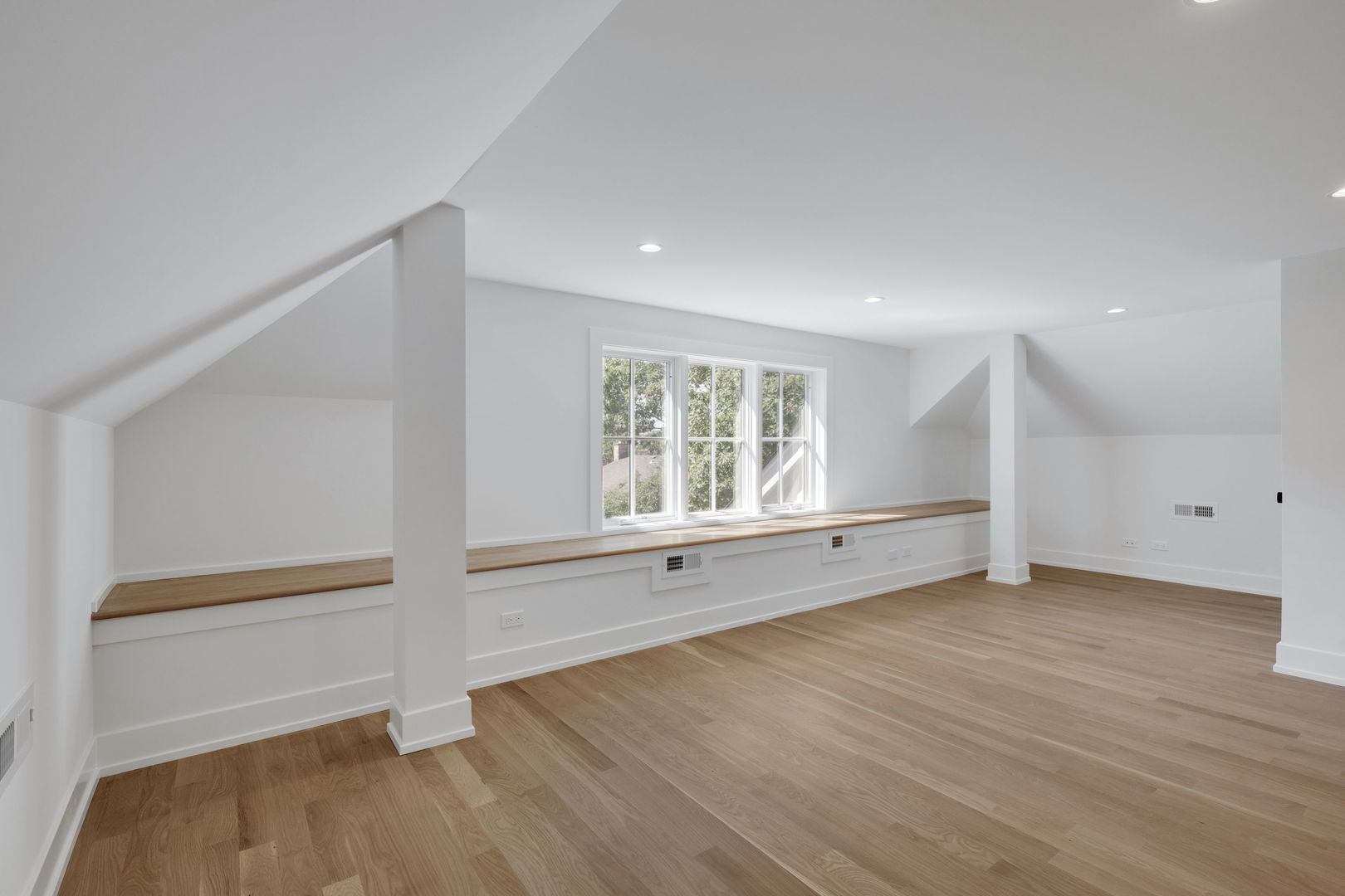 1025 Central Ave Wilmette, IL 60091