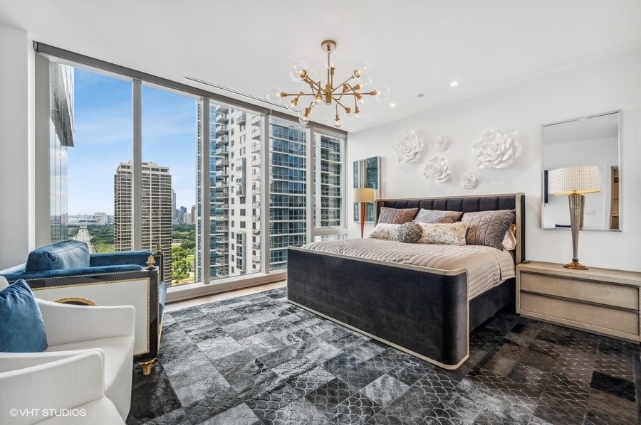 363 E Wacker Dr #2103 Chicago, IL 60601