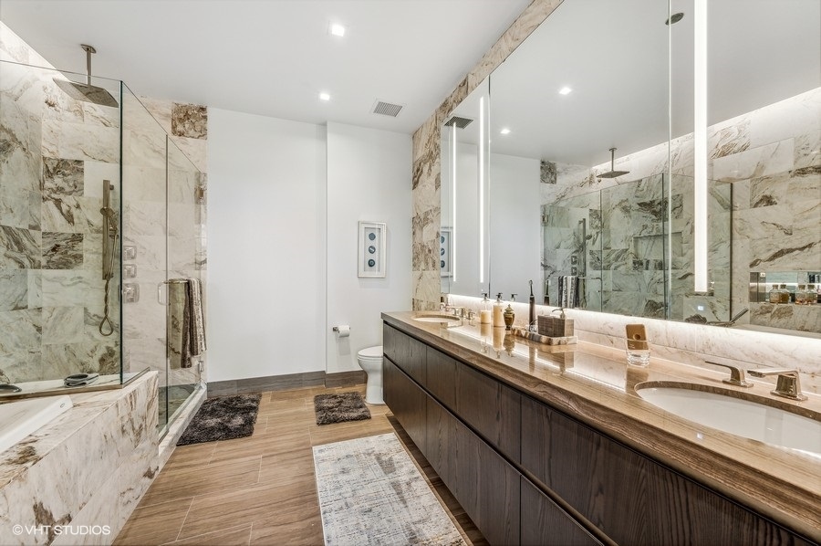 363 E Wacker Dr #2103 Chicago, IL 60601