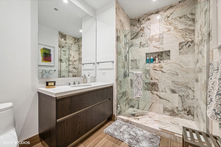 363 E Wacker Dr #2103 Chicago, IL 60601