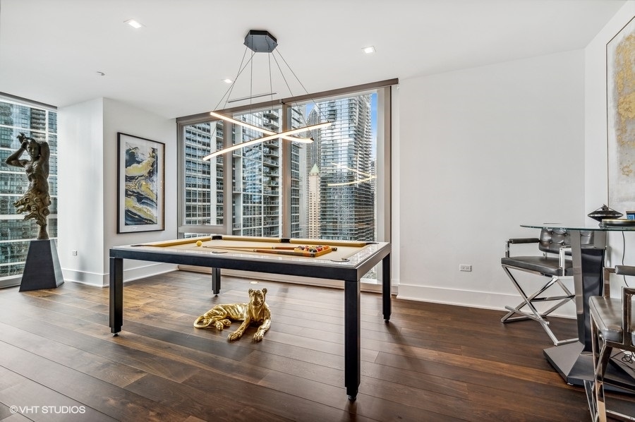 363 E Wacker Dr #2103 Chicago, IL 60601