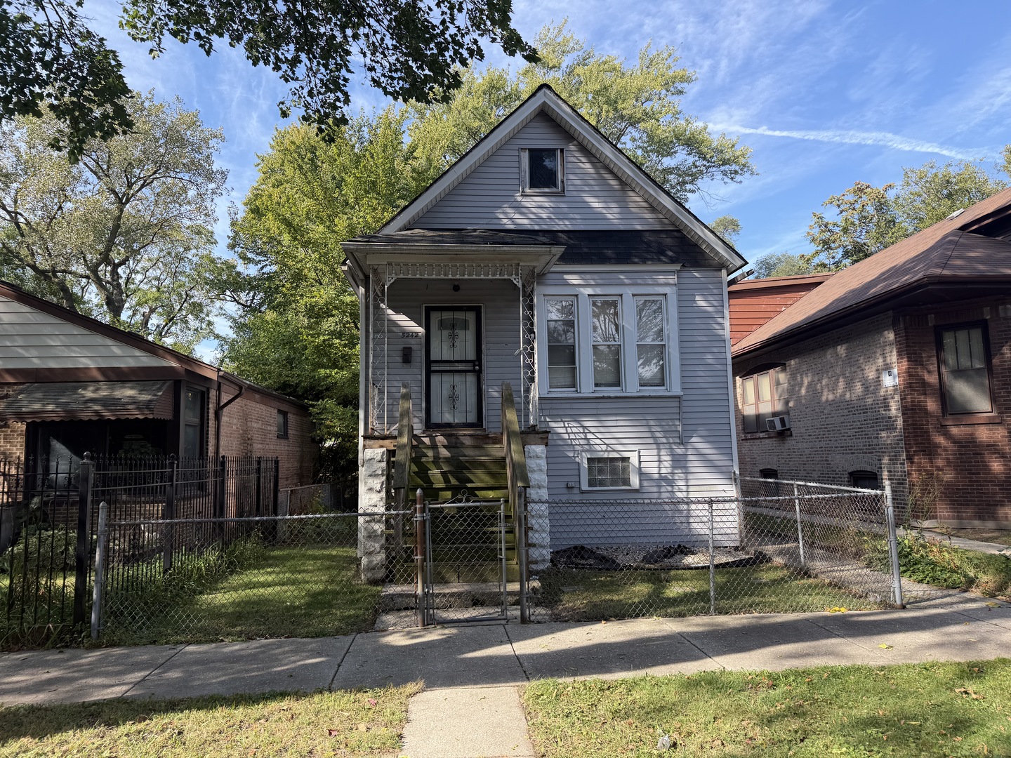 5242 S Sangamon St Chicago, IL 60609