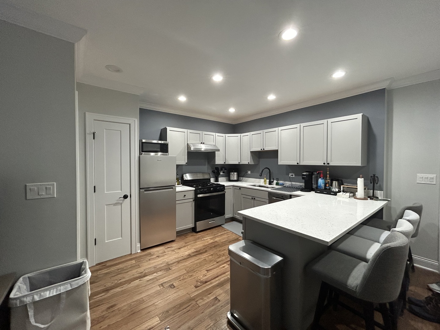 1103 Holly Ct #306 Oak Park, IL 60301