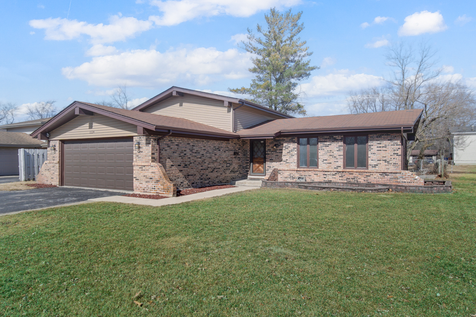 1124 Jamie Ln