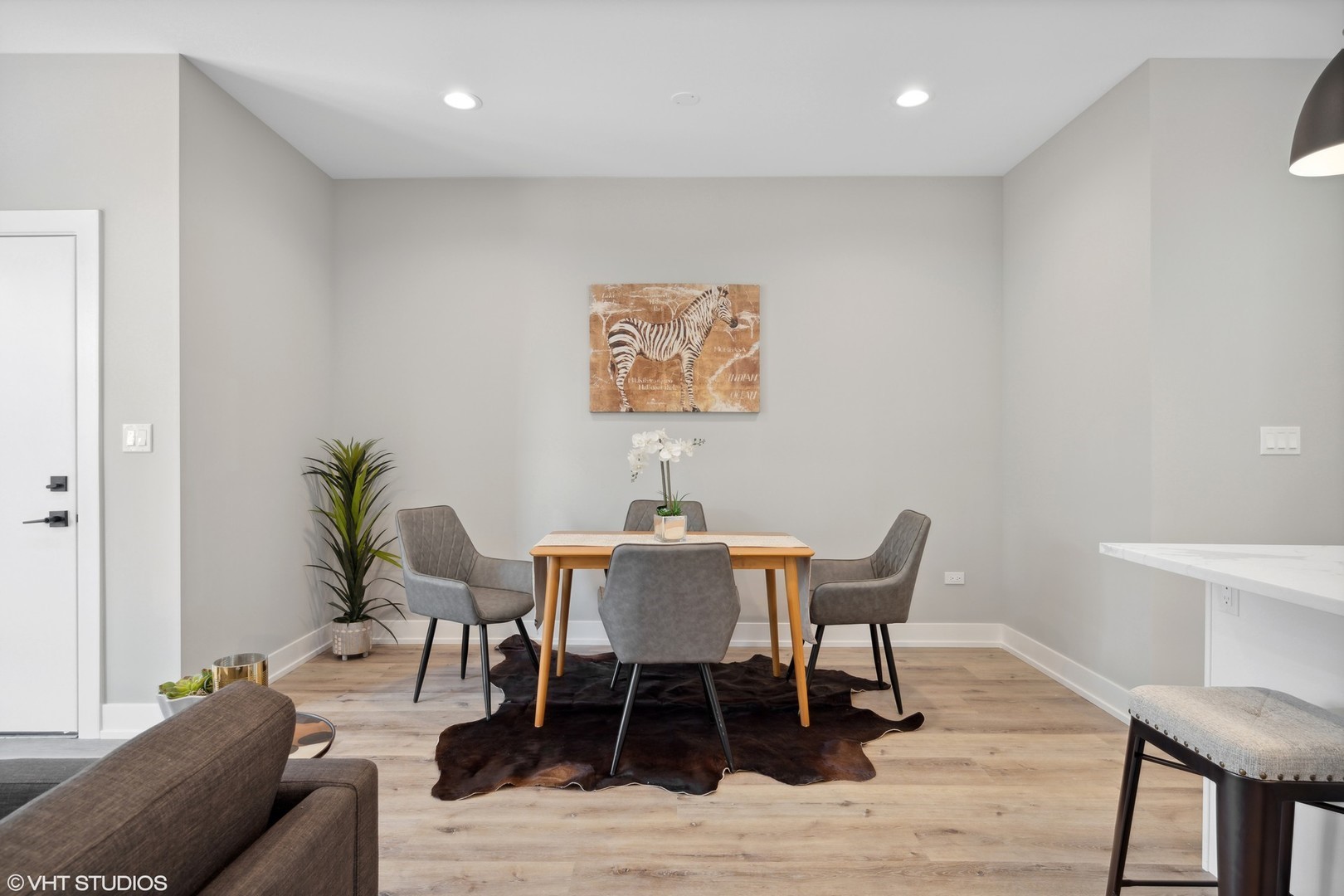 3335-3341 N Sheffield Ave Chicago, IL 60657